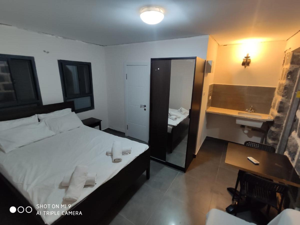 Hotel Ahva 17 Tiberias Exterior foto