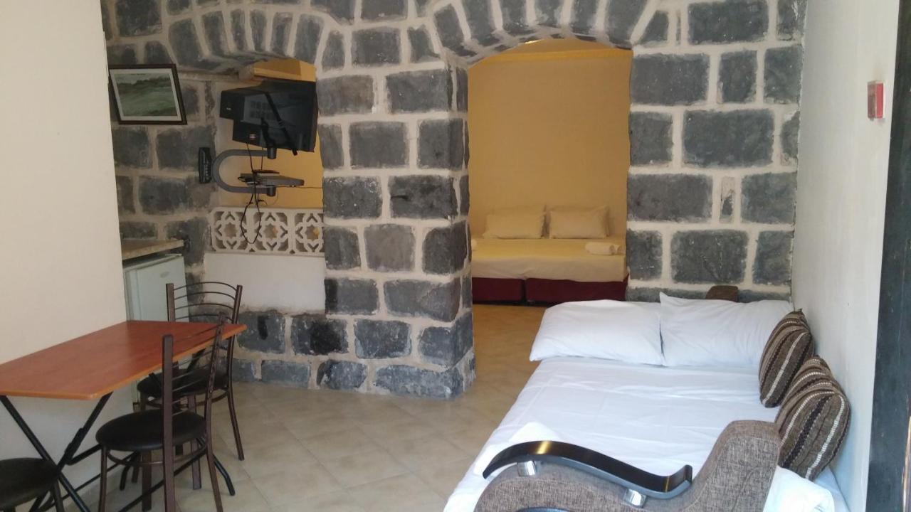 Hotel Ahva 17 Tiberias Exterior foto